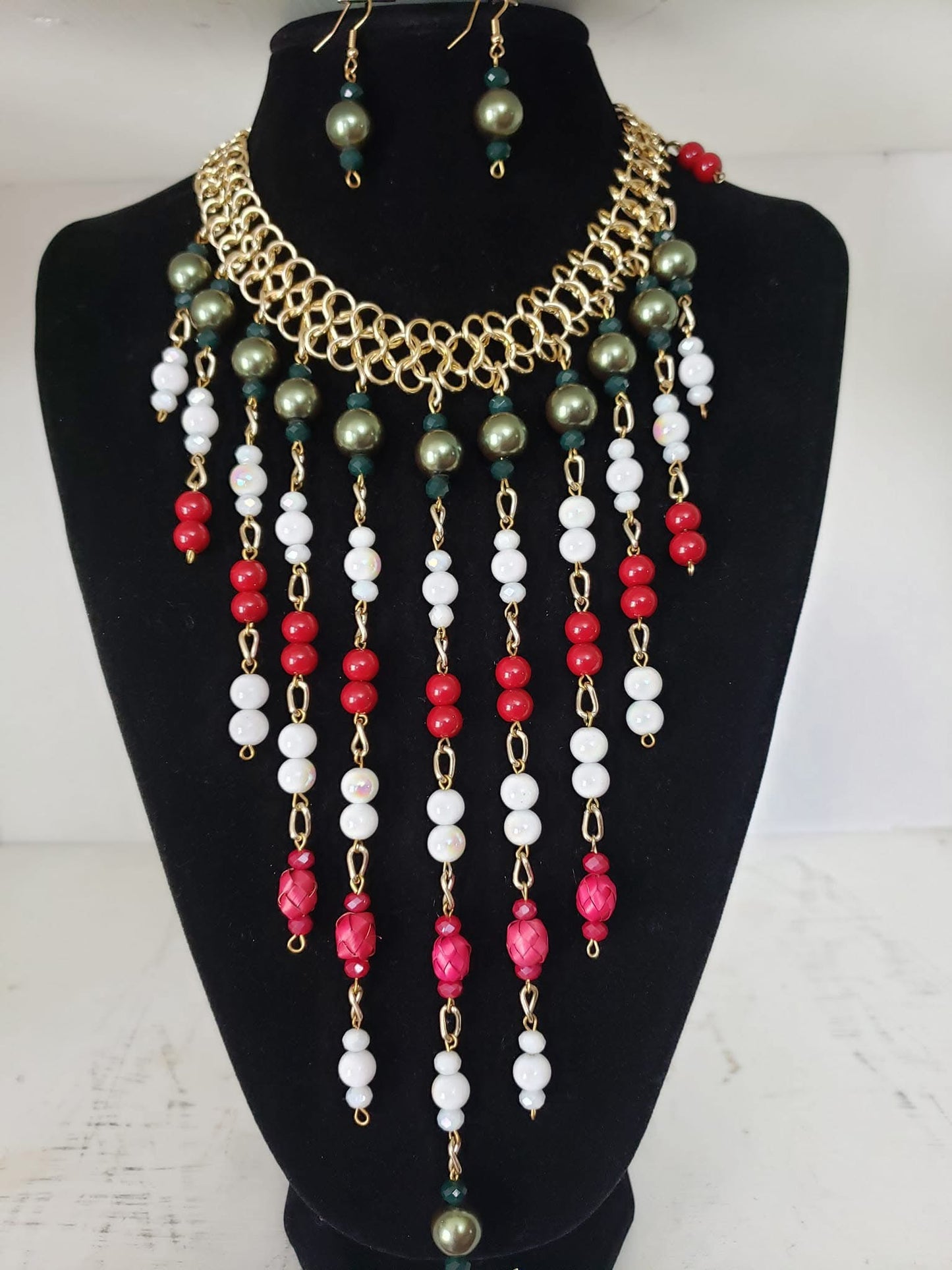 Long necklace