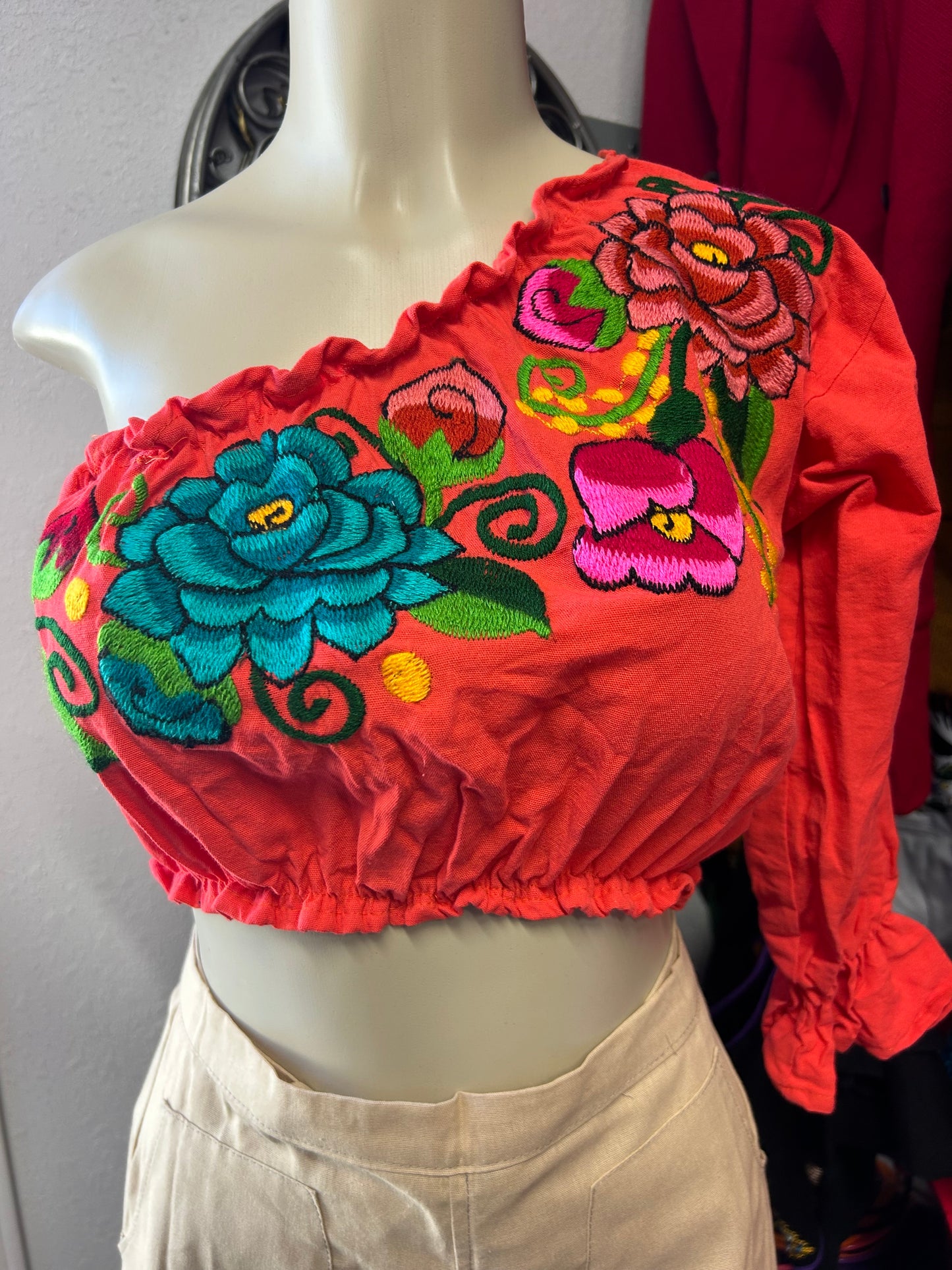 One shoulder top