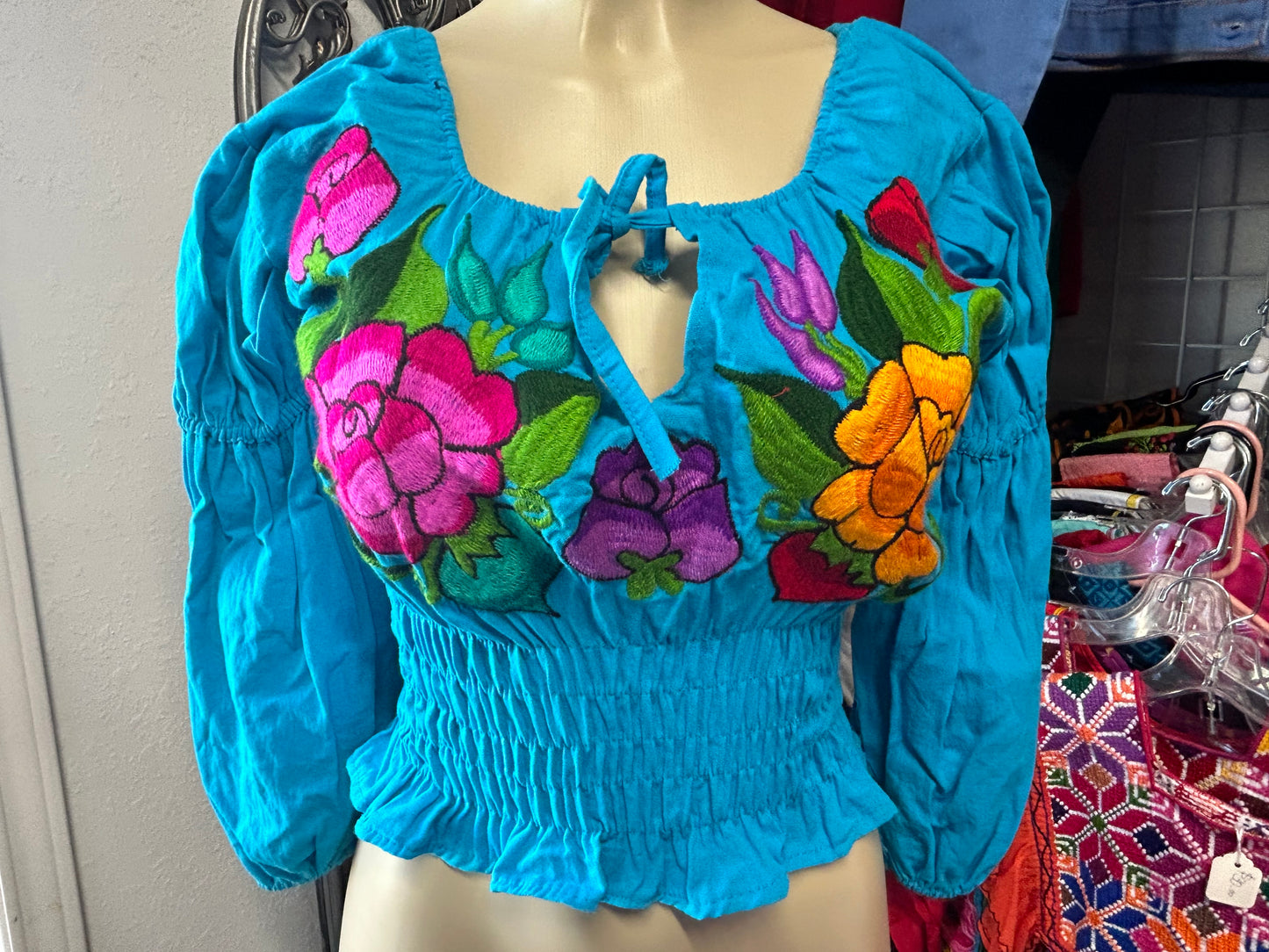 Blouses with sleeves