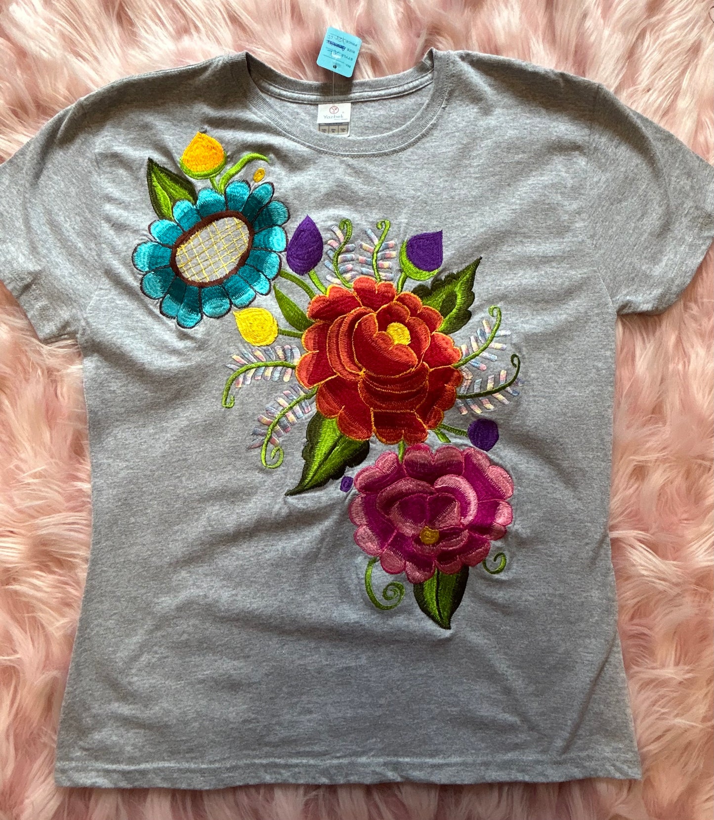 Embroidery t-shirt