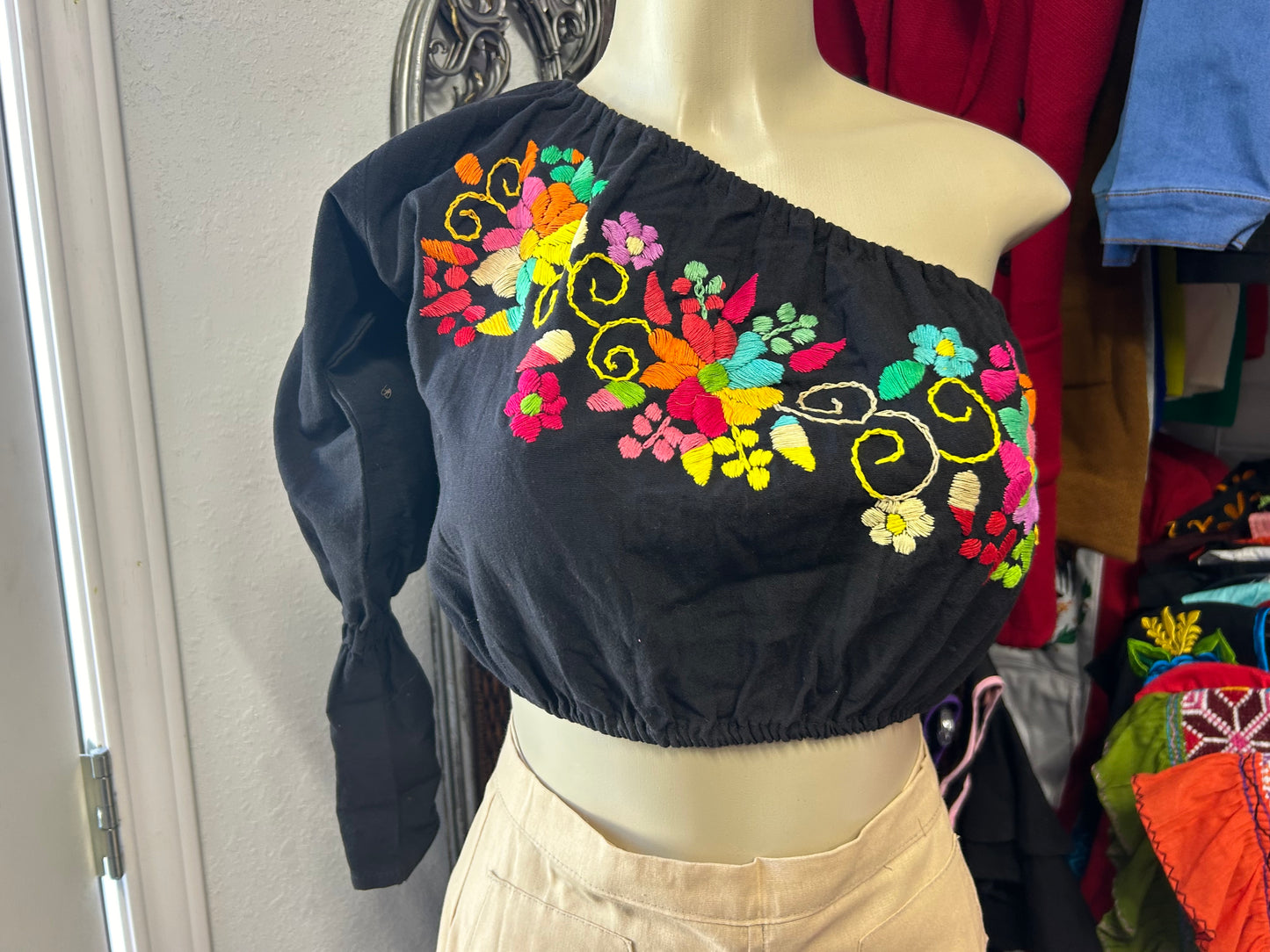 One shoulder top