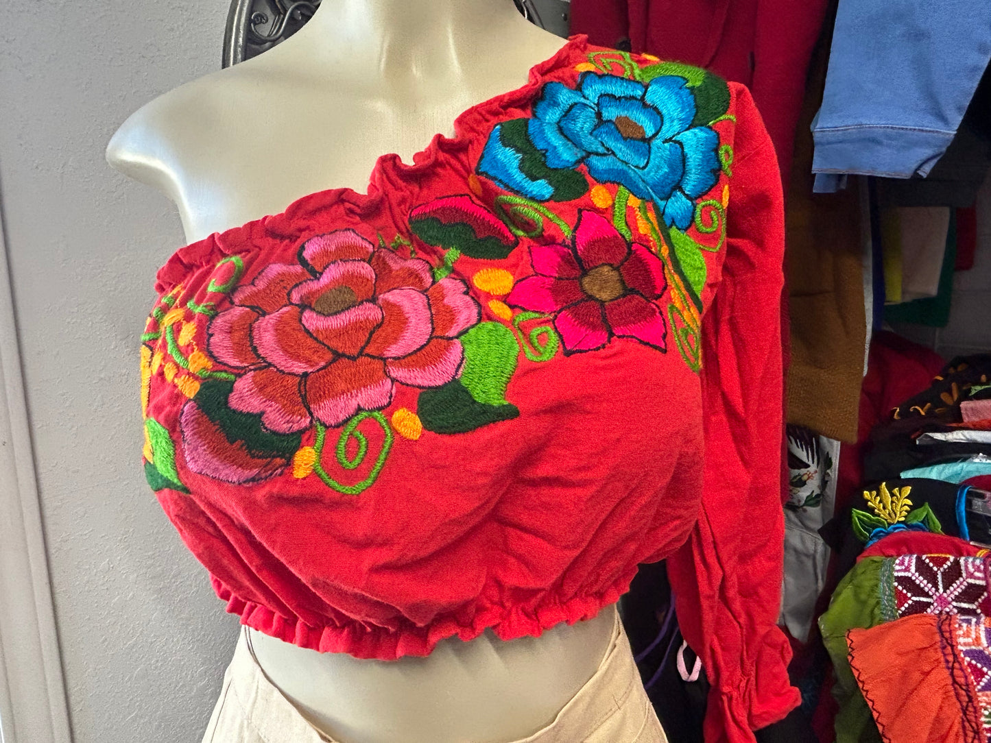 One shoulder top