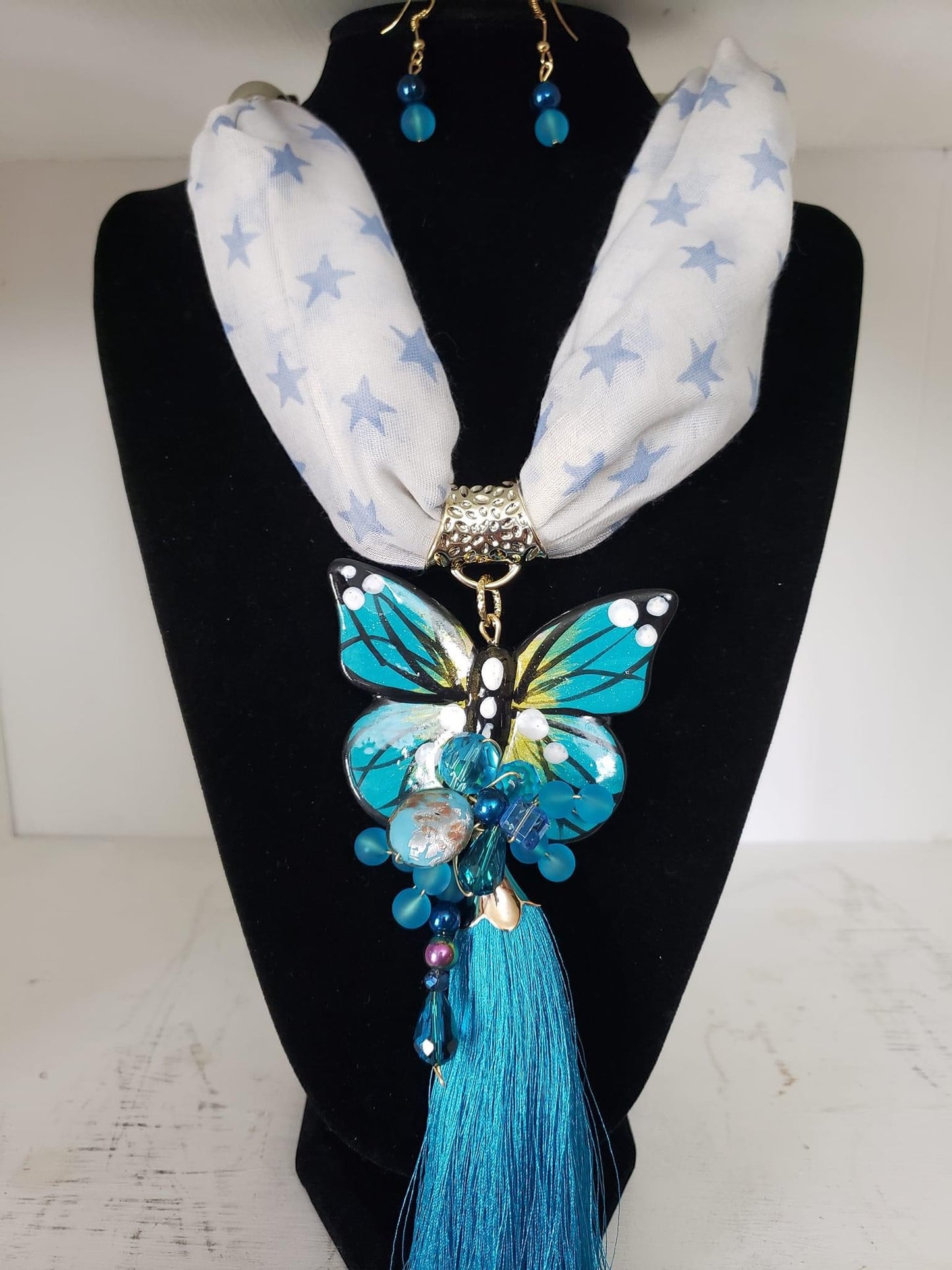 Butterfly necklace set