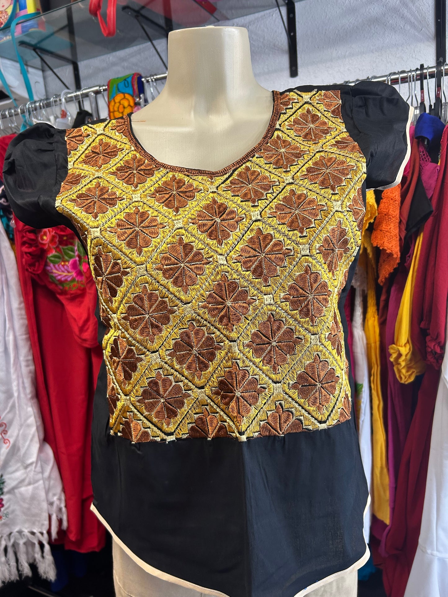 Negra dorado blouse