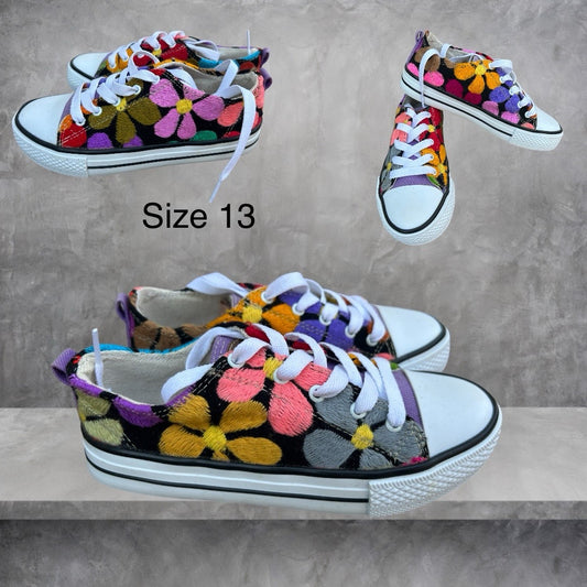 Girls embroidered sneakers