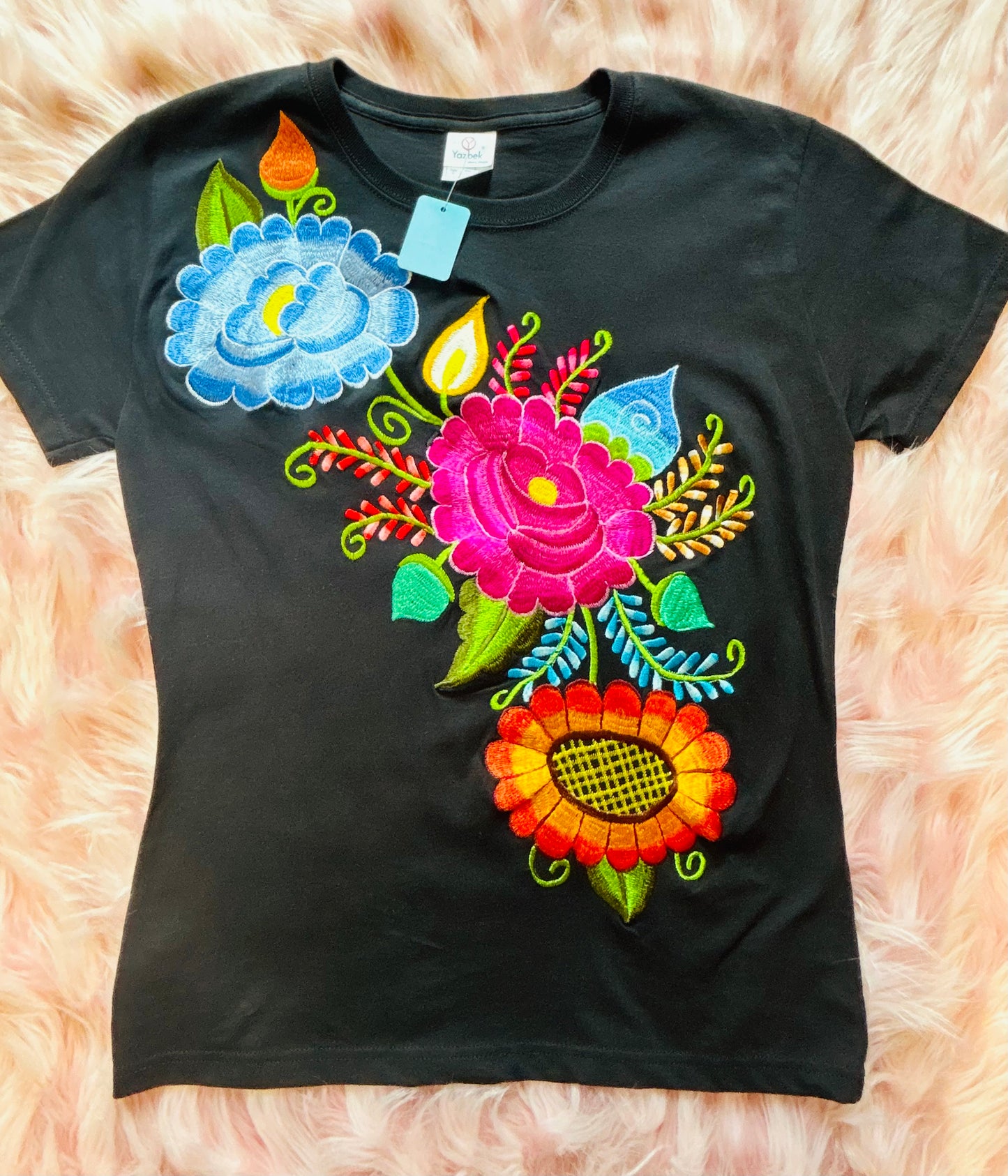 Embroidery t-shirt