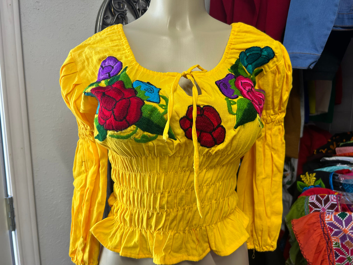 Blouses with sleeves