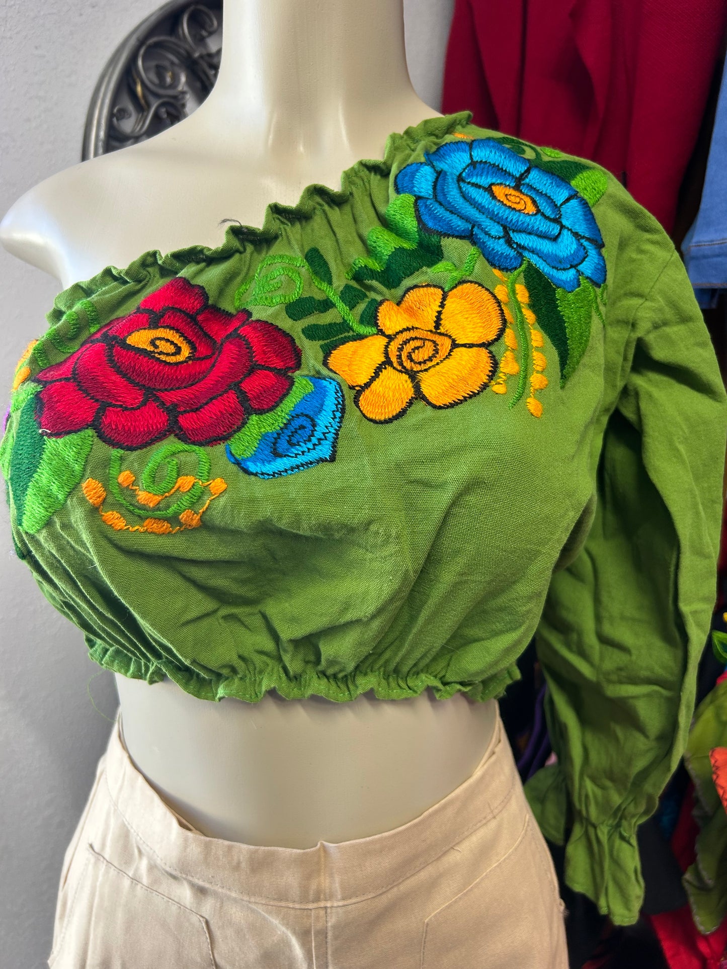 One shoulder top